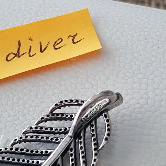 Vintage PANDORA Light as a Feather Pendant Cubic Zirconia Sterling Discontinued - Picture 6 of 7